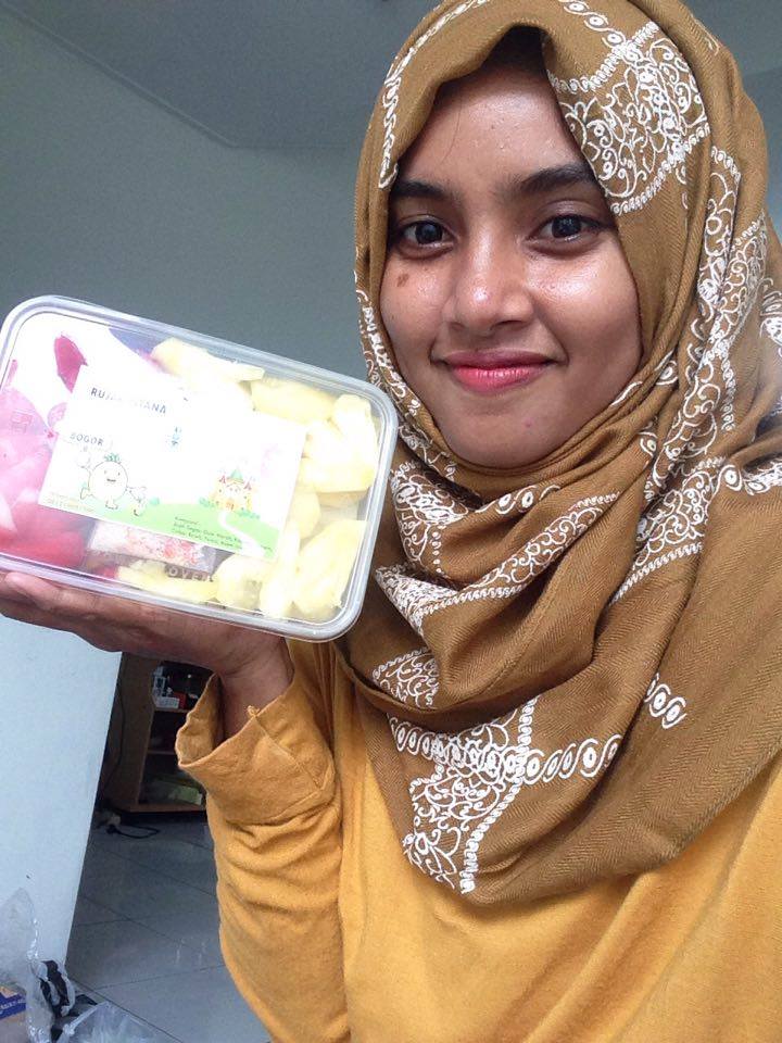 Lillah Juragan Rujak Online Istana Melangkah Bebas Ikuti Kata Hati Halaman All Kompasiana Com