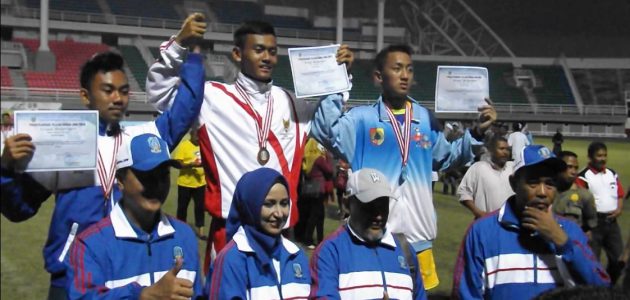 Para kapten kesebelasan peraih medali cabor sepak bola POPDA XI Jawa Timur. (dok: pribadi)