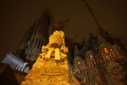Peletakan batu pertama La Sagrada tahun 1882 (dok pribadi)