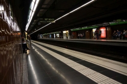 Metro Barcelona murah, cepat, bersih (dok pribadi)
