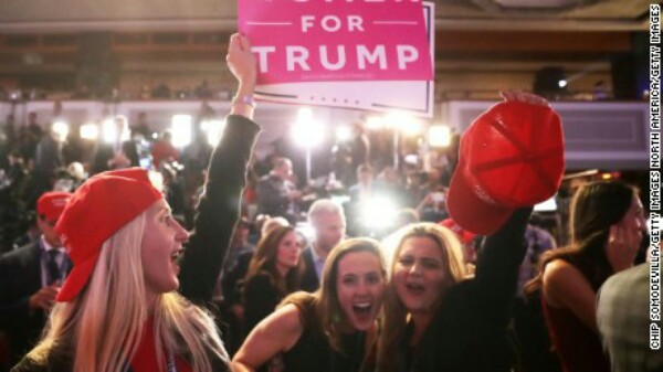 Reaksi kegembiraan para pendukung Donald Trump yang akhirnya terpilih sebagai Presiden Amerika Serikat (CNN.com)