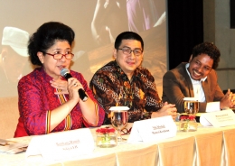 Nila Moeloek saat menghadiri konferensi pers sekaligus premier film finalis Eagle Awards 2016 di Cinema XXI, Plaza Indonesia, Jakarta, Selasa (18/10/2016).
