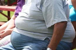 Obesitas yang terkait secara langsung dengan konsumsi makanan dan mnuman manis sudah dikategorikan sebagai penyakit. Sumber: ABC News