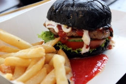 Black burger (Foto GANENDRA) 