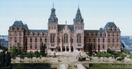 Rijk Museum, memiliki 1 juta koleksi (sumber : wisataunik.com)