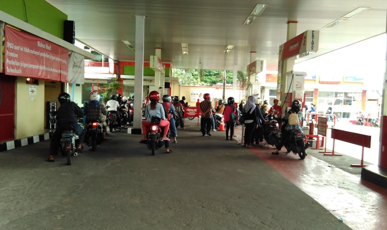 Beberapa SBPU Pertamina tampak antrean kendaraan. Dok pribadi