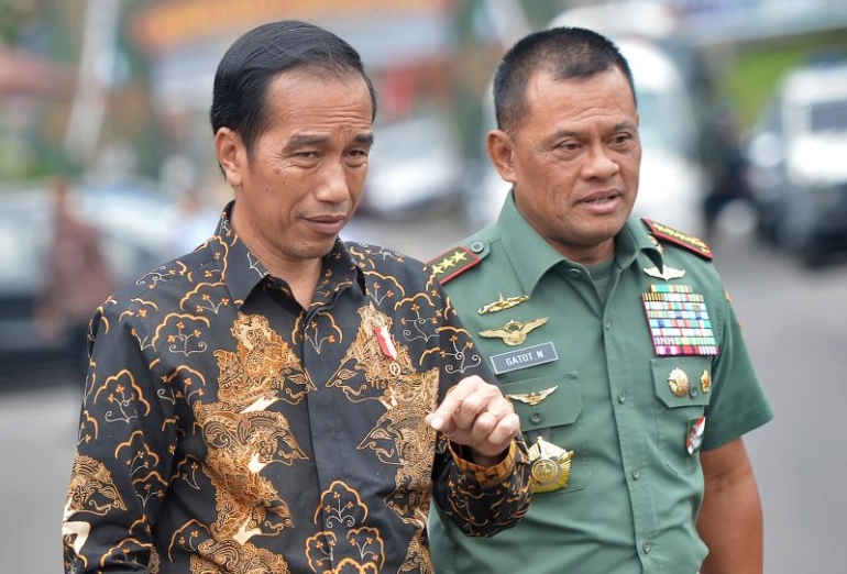Presiden Jokowi dan Panglima TNI Gatot Nurmantyo (Okezone.com)