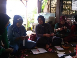 Pelatihan bersama ibu-ibu PKK di Parongpong