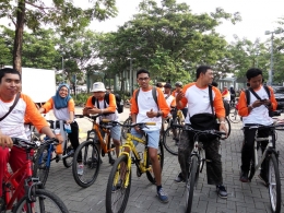 Pasukan bersepeda kompasianer di Fun Bike #PopUpPlayGround (dokpri)