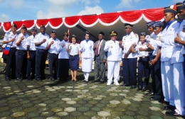 Pak John Rettob Bersama Staff Perhubungan Laut