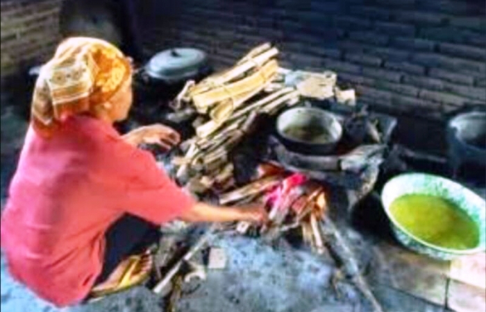 Gambar Orang Memasak Di Dapur Desainrumahid com Gambar Orang Memasak Di Dapur Desainrumahid com