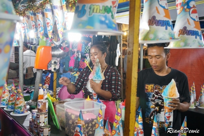 Kisah Satu Malam di Pasar Malam Sekaten 2019 oleh Riana Kisah Satu Malam di Pasar Malam Sekaten 2019 oleh Riana