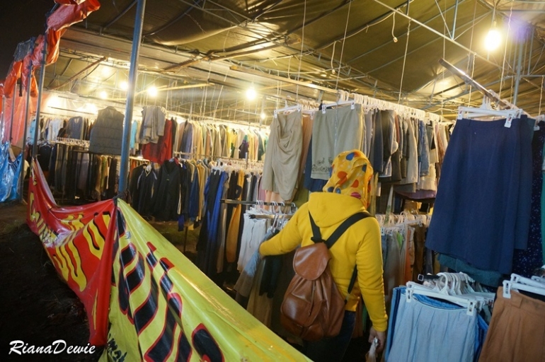 Salah Satu Booth awul-awul di Pasar Malam Sekaten Jogja
