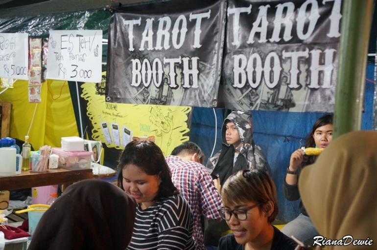 Ramalan Tarot, yuk merapat ke sekaten bagi yang berminat :D