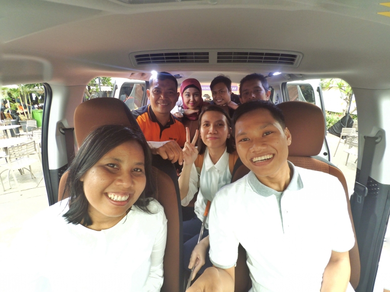Kesempatan, tak lupa untuk kita berfoto..hehe..
