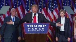 Donald Trump menyampaikan victory speech-nya setelah memenangkan Pilpres 2016. Sumber: The Telegraph