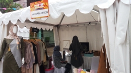 Gamis dan hijab juga ikut serta dalam bazaar fashion pada Sienta Pop-Up Playground (Dokpri)