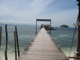 Pulau Sorido di Raja Ampat sangat indah pantainya putih bersih dan air lautnya bening (dok pribadi)