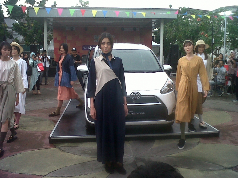 Fashion Show Bersama toyota Sienta