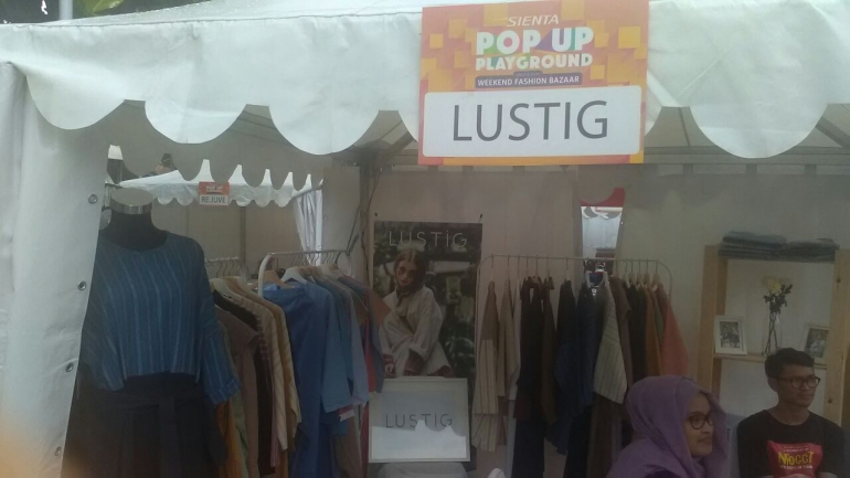 Aneka produk busana Lustig di arena bazaar/dokpri