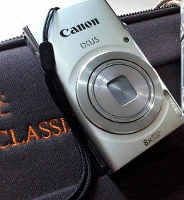 Canon IXUS 175 yang saya gunakan saat traveling, salah satu produk dari Electronic City, (dok pri).