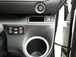 Dilengkapi dengan start smart button,memudahkan pengemudi terutama perempuan (dokpri)
