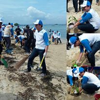Bapak Arif Budiman ikut bersih-bersih pantai