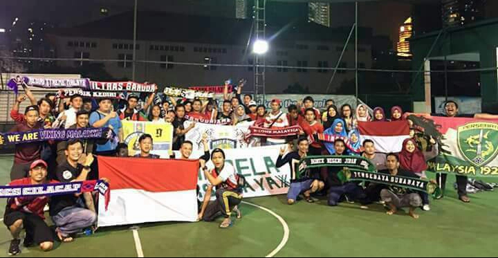 Nonton bareng Aliansi Suporter Indonesia di Malaysia 