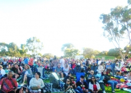 keterangan foto: ribuan orang dalam acara Natal bersama di lapangan St,Mary - Albion -Western Australia - tjiptadinata effendi