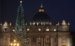 Pohon Natal di Vatikan, FOTO: strettoweb.com