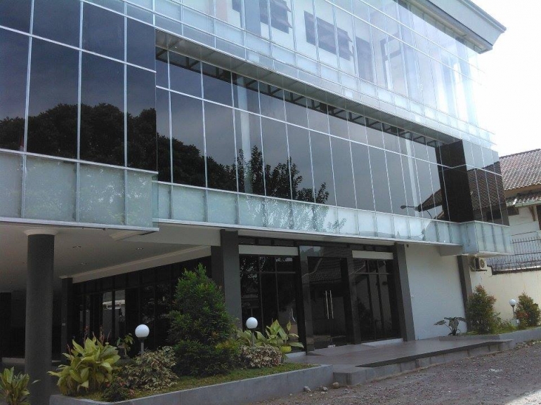 Kantor Arpusda Kota Surakarta (Foto Koleksi Pribadi)