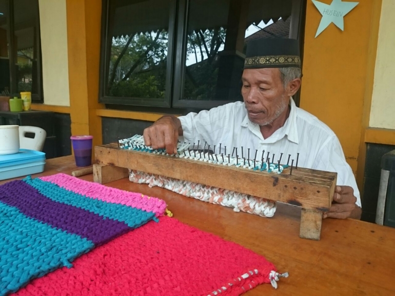 Keterampilan di Panti Sosial Tresna Werdha|Dokumentasi pribadi