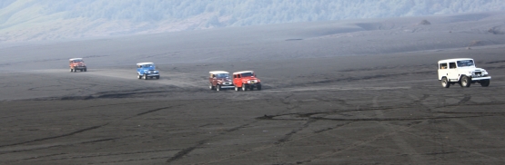 Toyota Hardtop - Mobil tua yang masih perkasa menjelajah Bromo (Dokumen Pribadi)