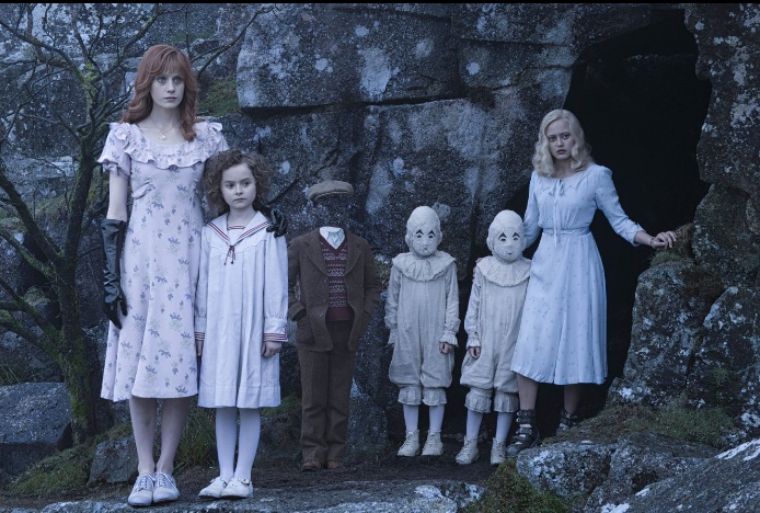 Para anak misterius di bawah asuhan Miss Peregrin (dok. IMDB)