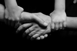 Bersama Kita Bisa Mengakhiri Kekerasan Terhadap Perempuan dan Anak (Doc. Pixabay)