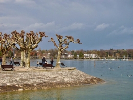Pusat kota Konstanz yang terletak di pinggir danau Konstanz (dokumenasi pribadi)