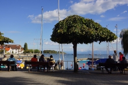 Danau Konstanz yang selalu ramai pengunjung (dokumentasi pribadi)