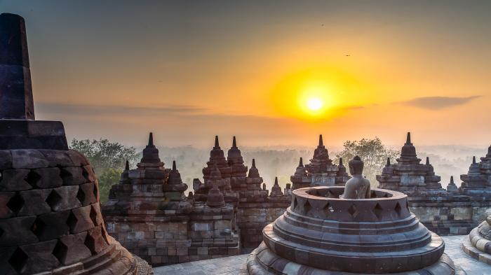Sunrise at Borobudur | TribunTravel.com