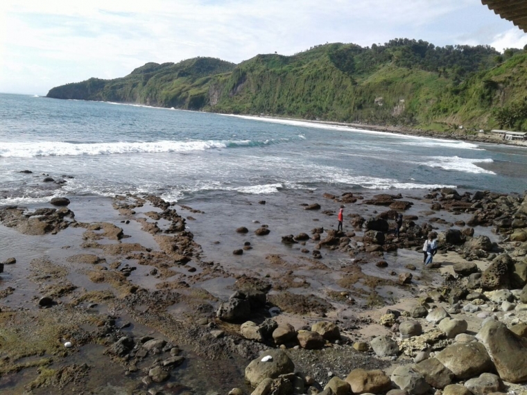 Keindahan Pantai Menganti. (Sumber Foto: Trie yas)