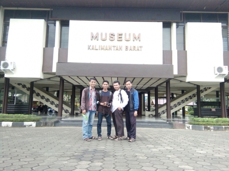 Sabtu (7/1/17). Halaman Museum Provinsi Kalimantan Barat| Dokumentasi pribadi