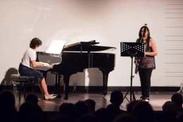 Kolaborasi dua negara bersama Bandung Philharmonic dalam konsert bertajuk Seri Musik Kamar: Wind (foto: facebook Airin Efferin)