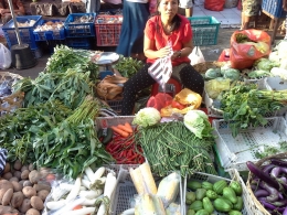 Ibu Penjual Sayuran di Pasar Ubud/Dok. Pribadi