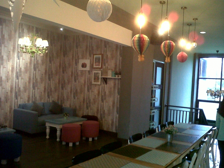Interior Oje Resto (Dok Pri)