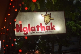 Nglathak (dok.pribadi)