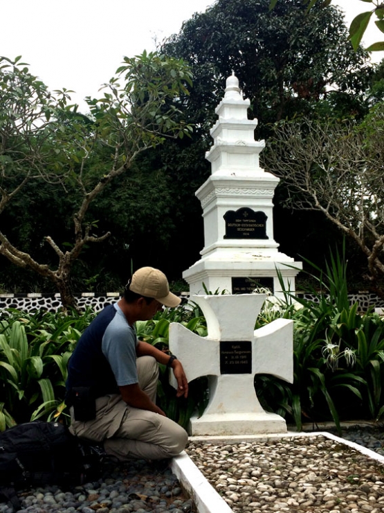 Makam Letnan Kapten Herman Tangermann, pangkat tertinggi di komplek makam ini (Foto: Diella Dachlan)