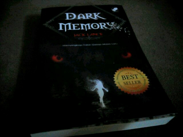 Novel misteri berjudul Dark Memory (dokpri)