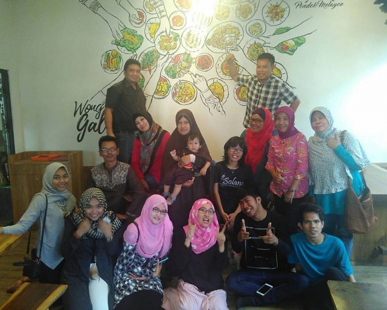 Foto Bersama Para Anggota Kompasianer Palembang (Kompal)