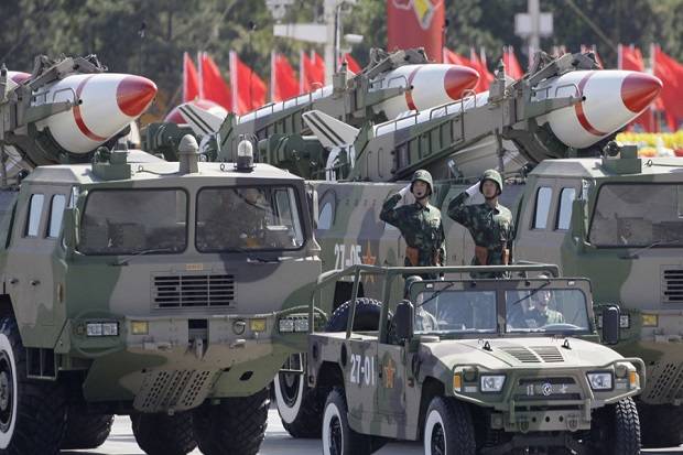 China pamer rudal nuklir terbaru dalam parade militer besar-besaran di Beijing | CubaSi.com