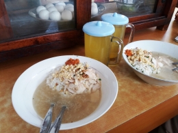 Sajian soto ayam (koleksi pribadi)