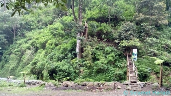 Flying Fox sebelum ke Air Terjun Coban Rondo (dok.pribadi)